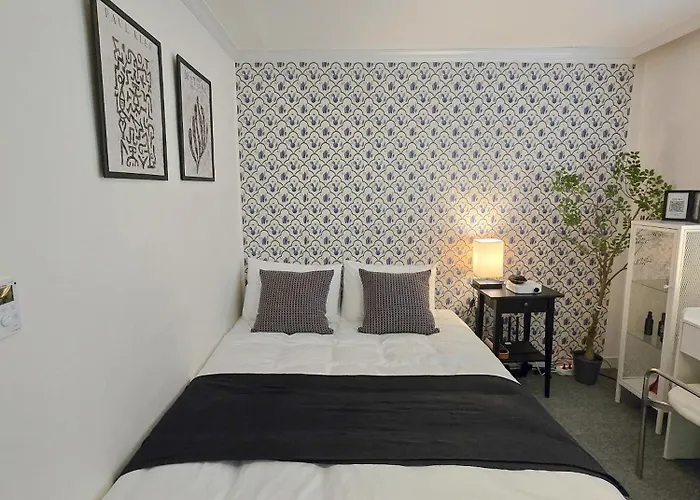 Appartement Petit Yeonnam #홍대입구역도보15분 #가좌역도보6분 #연남동 #명동 #감성숙소 #셀프체크인 #hongdae #yeonnam #연남신촌경의선숲길 #2brnetflix Séoul