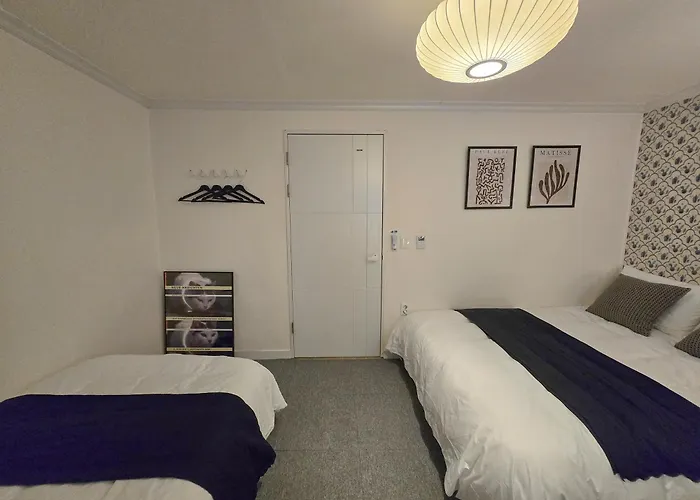 Appartement Petit Yeonnam #홍대입구역도보15분 #가좌역도보6분 #연남동 #명동 #감성숙소 #셀프체크인 #hongdae #yeonnam #연남신촌경의선숲길 #2brnetflix Séoul